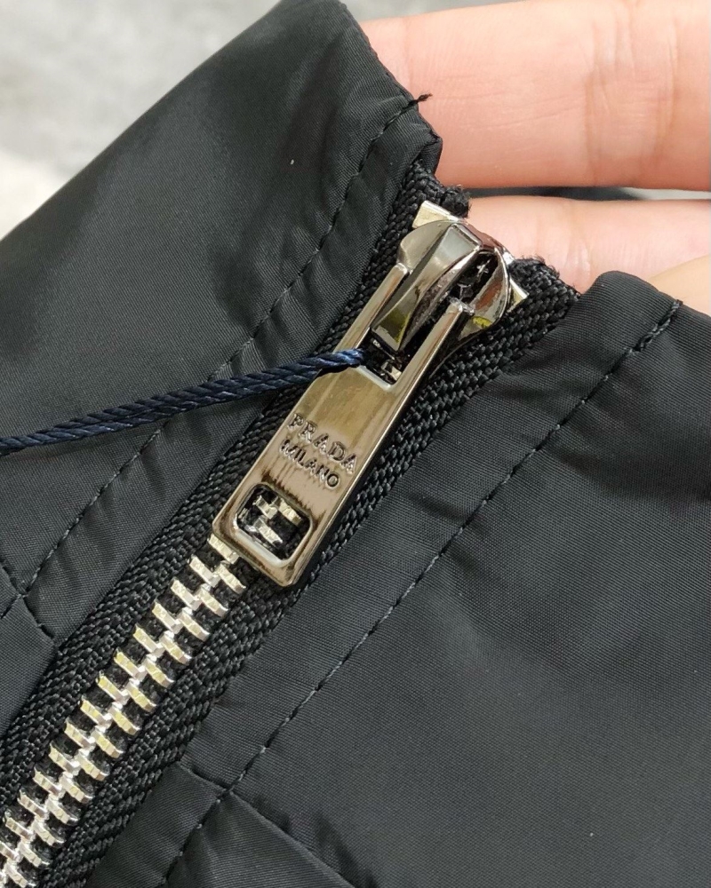 Pra*a outwear